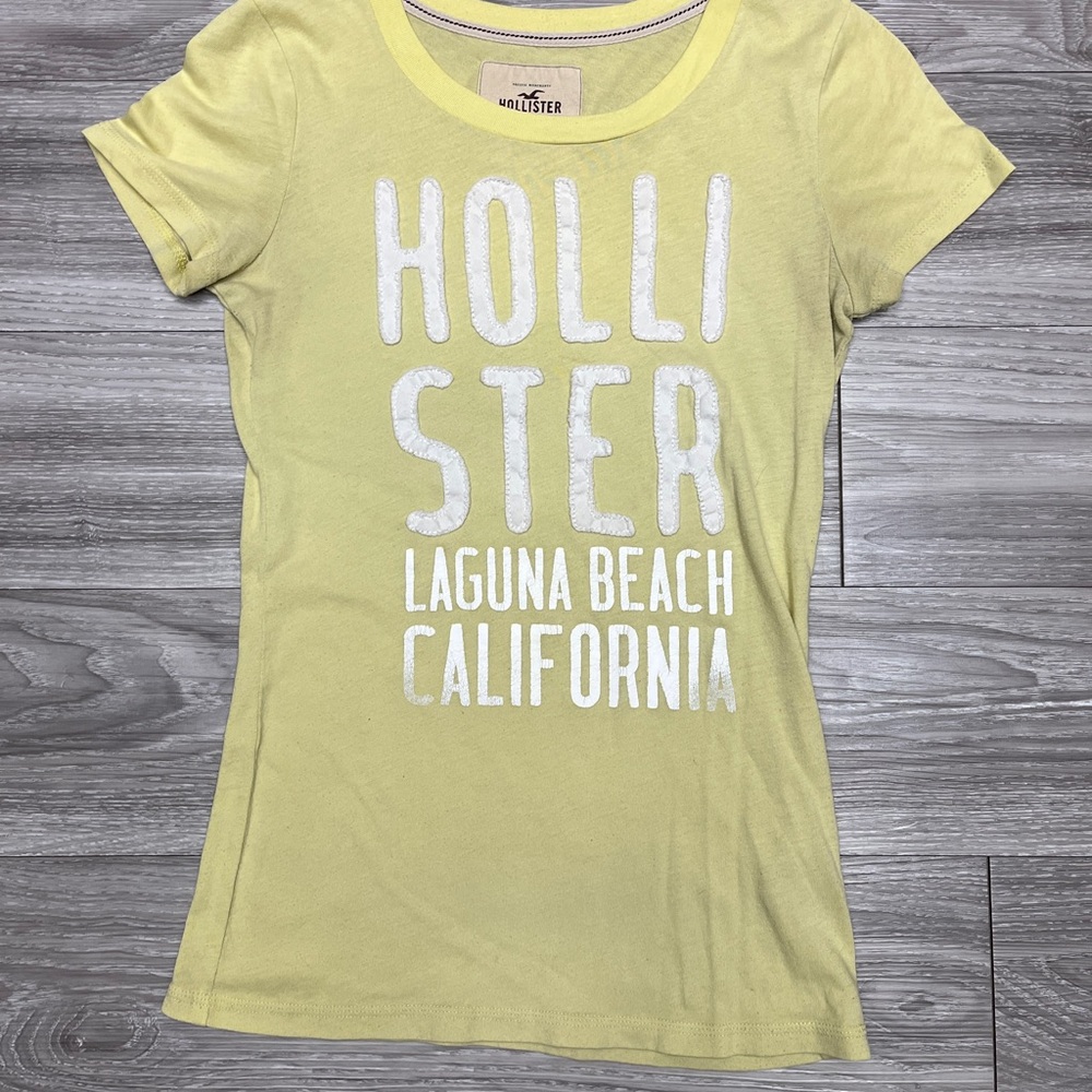 Hollister Light Yellow Tee with White Print